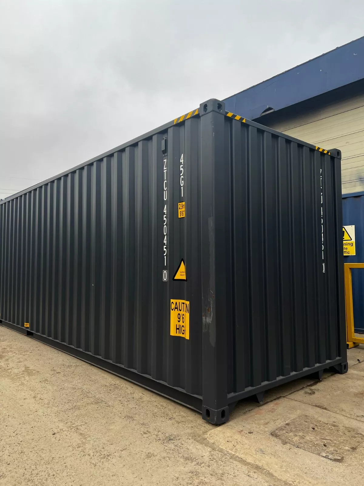 new 1 trip 40ft high cube shipping container secure, durable & spacious
