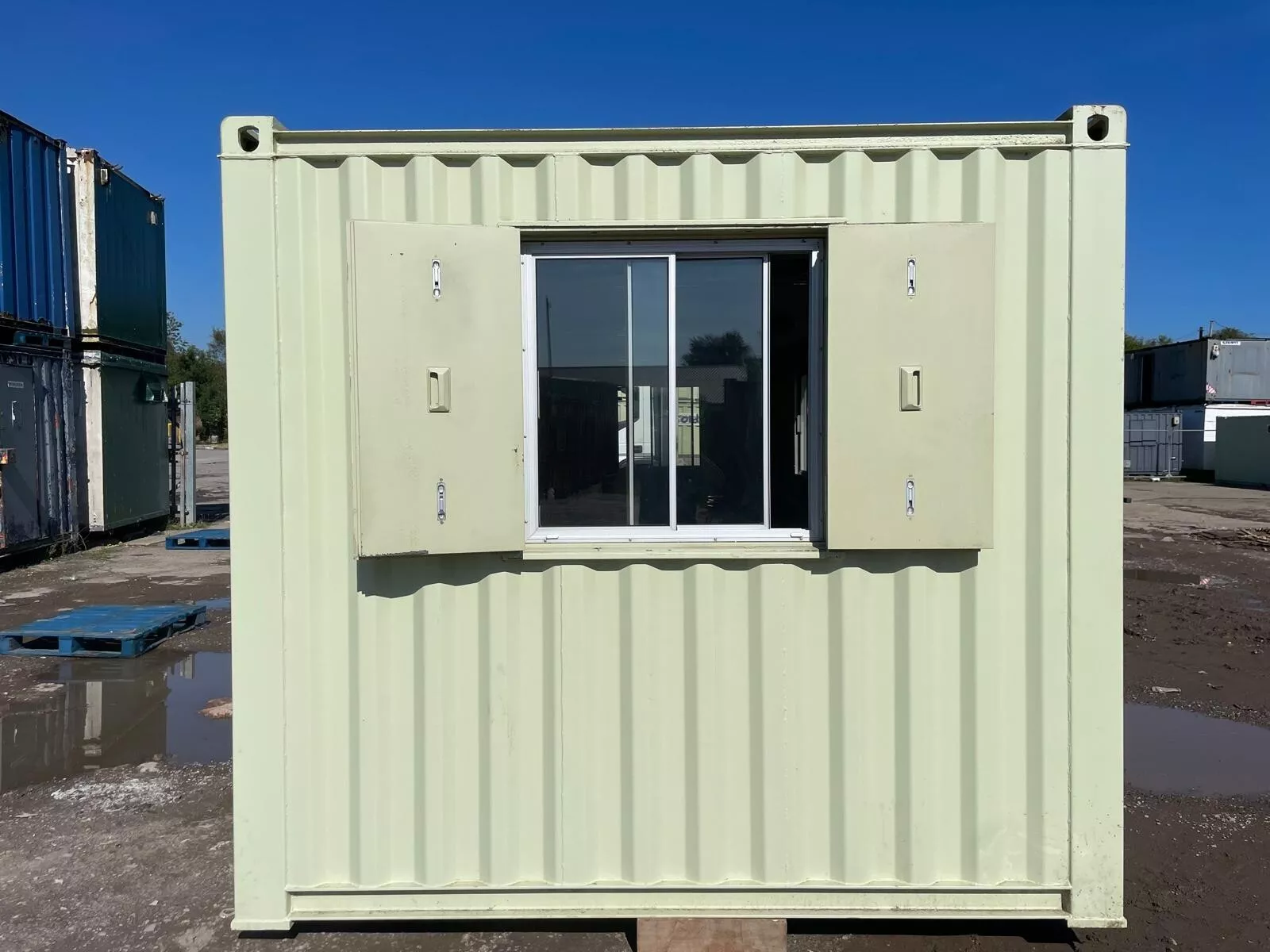 20ft x 8ft office anti vandal