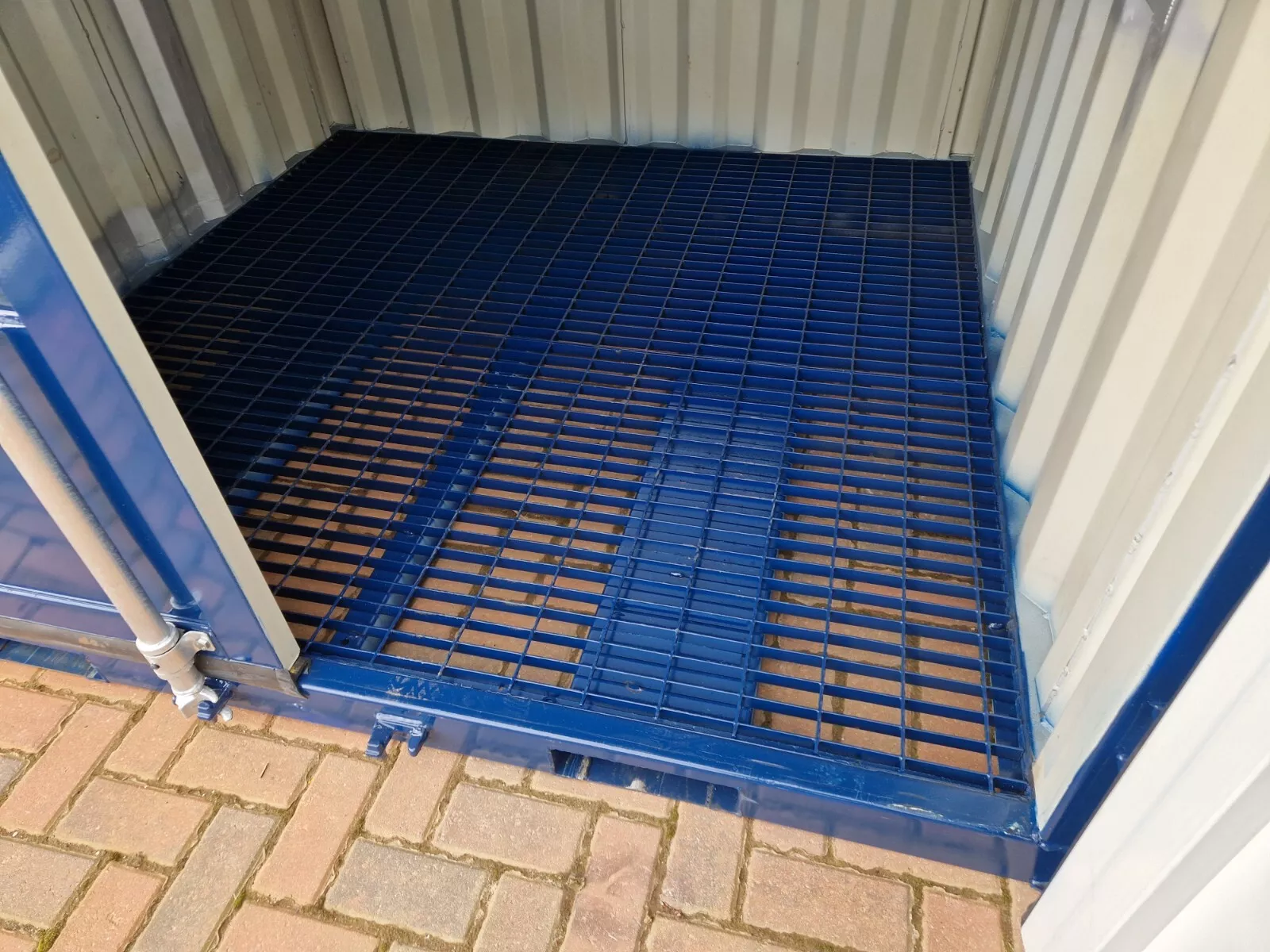 6ft sq. steel lc storage container .. converted for lpg gas cylinder storage.