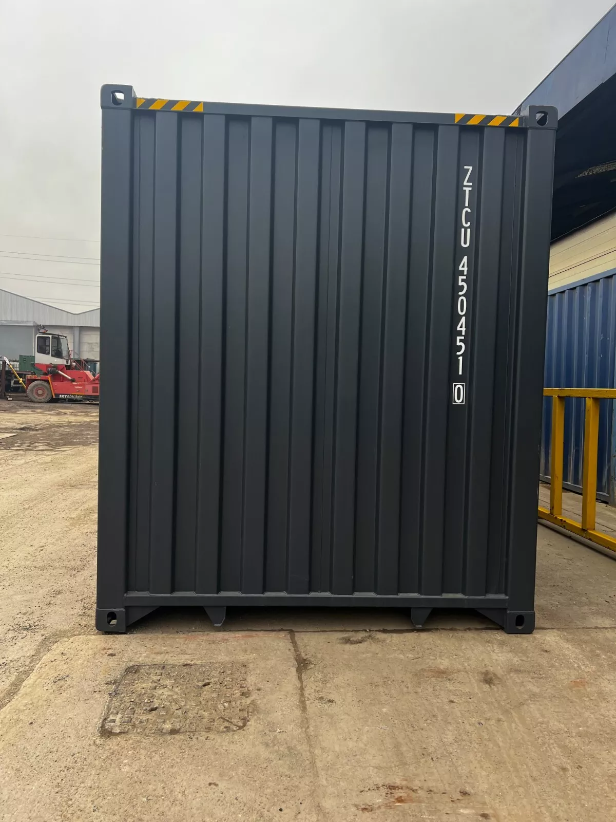 new 1 trip 40ft high cube shipping container secure, durable & spacious