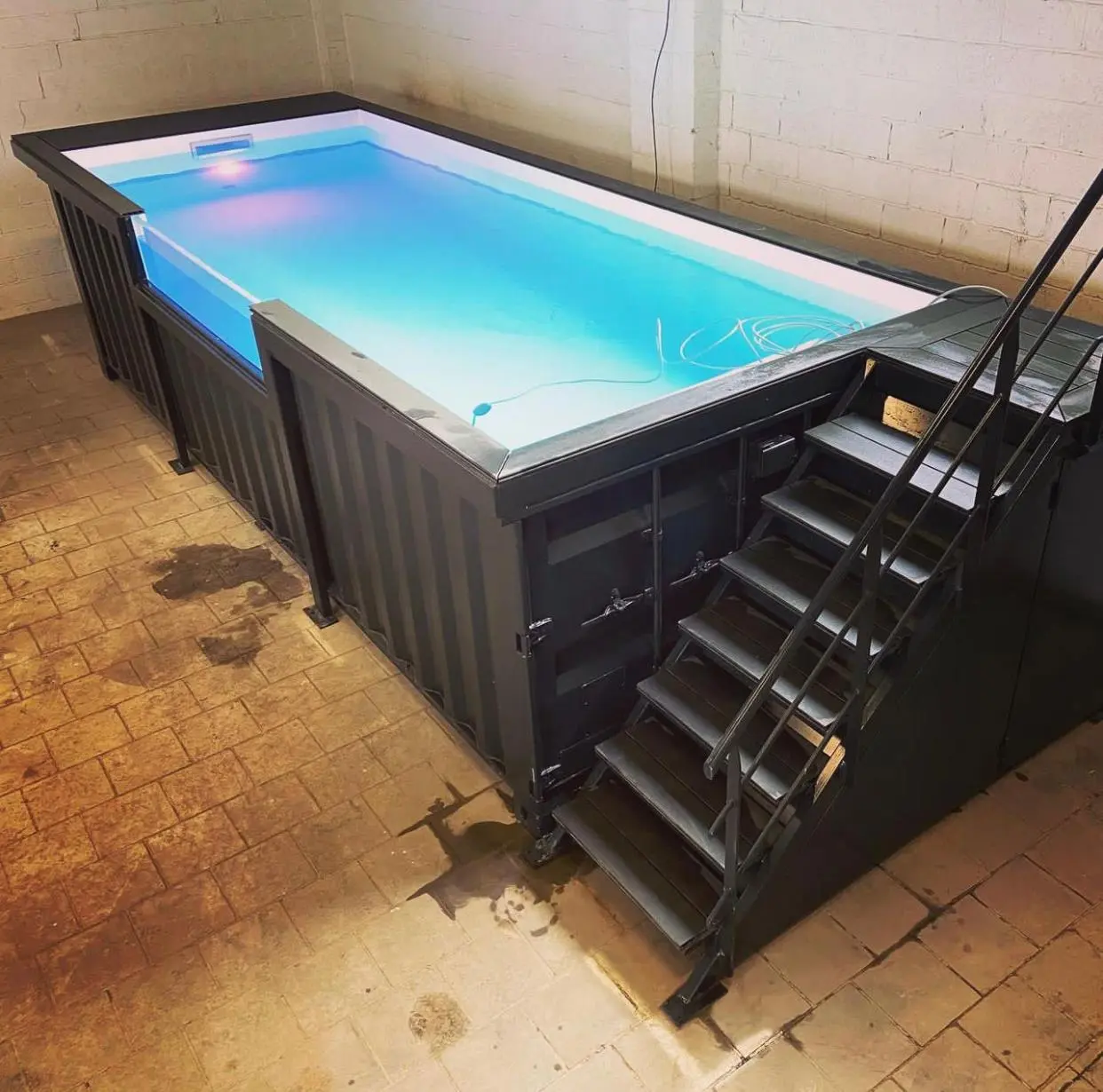 20ft Converted Shipping Container Swimming Pool - Image 2