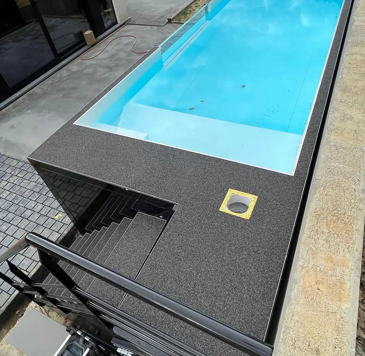 20ft Converted Shipping Container Swimming Pool - Image 4